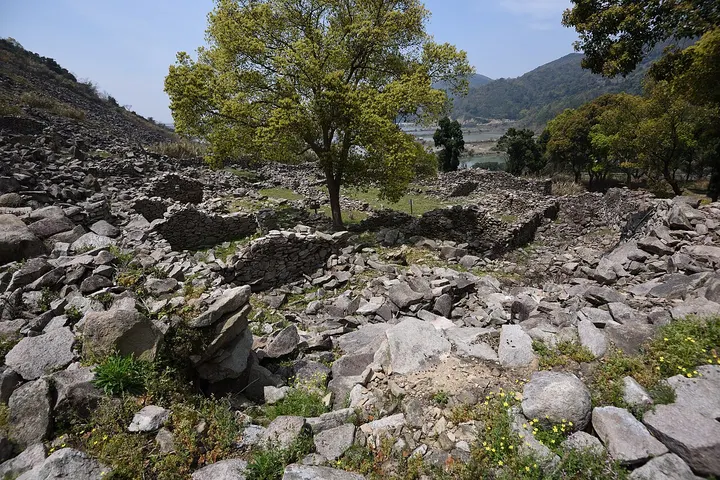 Hua'ao Barracks Site (花岙兵营遗址)