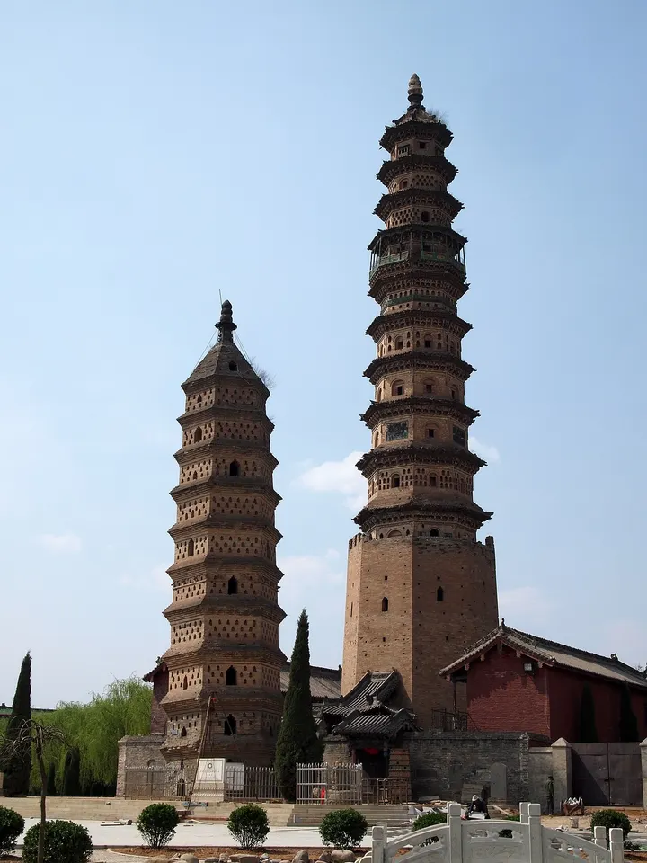 Haihui Temple and Academy (海会寺)