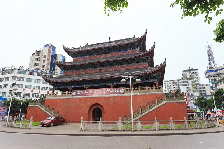 Daguan Tower, Yibin (大观楼)