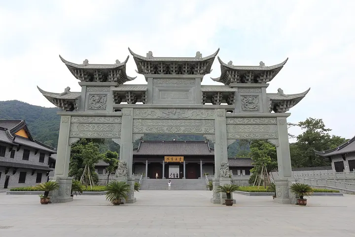 Temple of King Ashoka (阿育王寺)