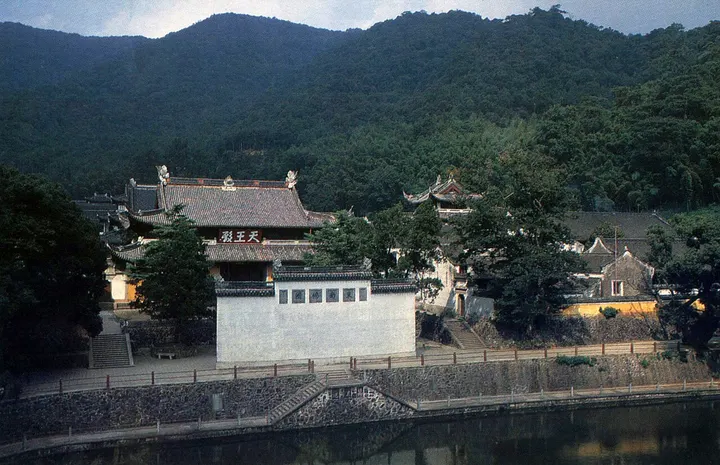 Tiantong Temple (天童寺)