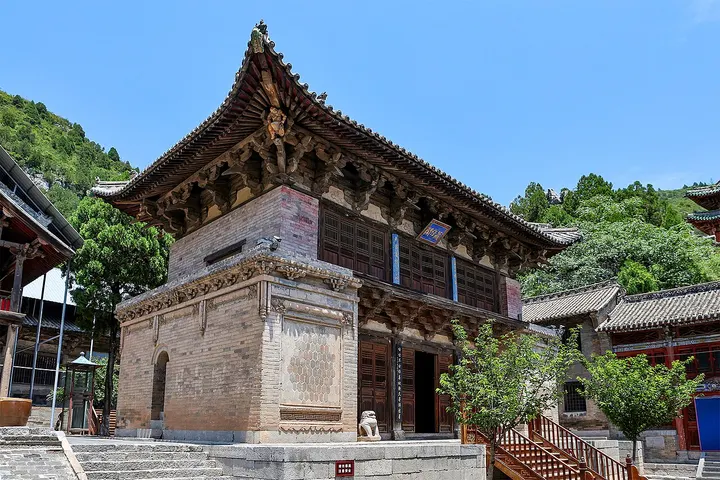Qinglian Temple (青莲寺)
