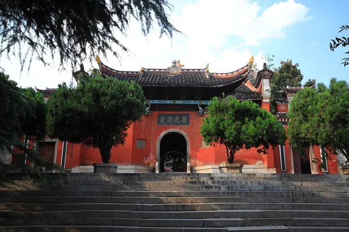 Puguang Temple (普光禅寺)