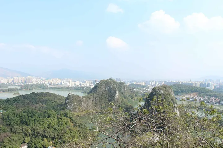 Seven Star Crags & Dinghu Mountain (Star Lake) (七星岩·鼎湖山)